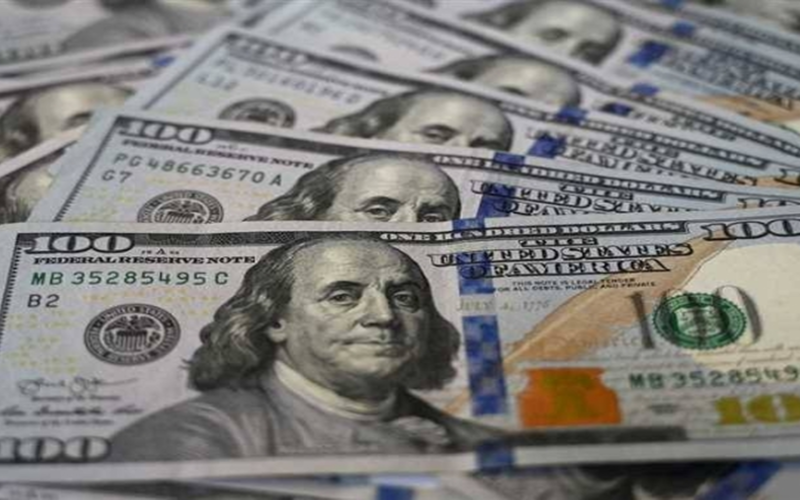 تغيرات سعر الدولار مقابل الجنيه في 30 بنكًا خلال تعاملات الخميس